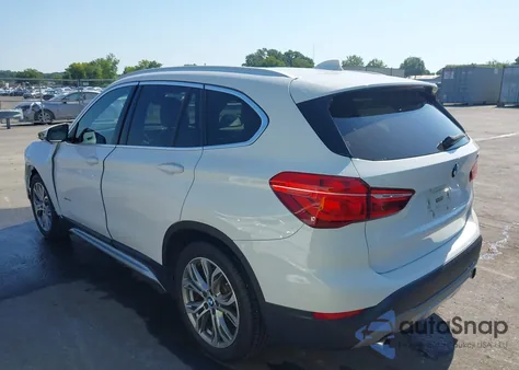 2016 BMW X1 xDrive28I z USA, uszkodzony, nr VIN WBXHT3Z36G4A48894